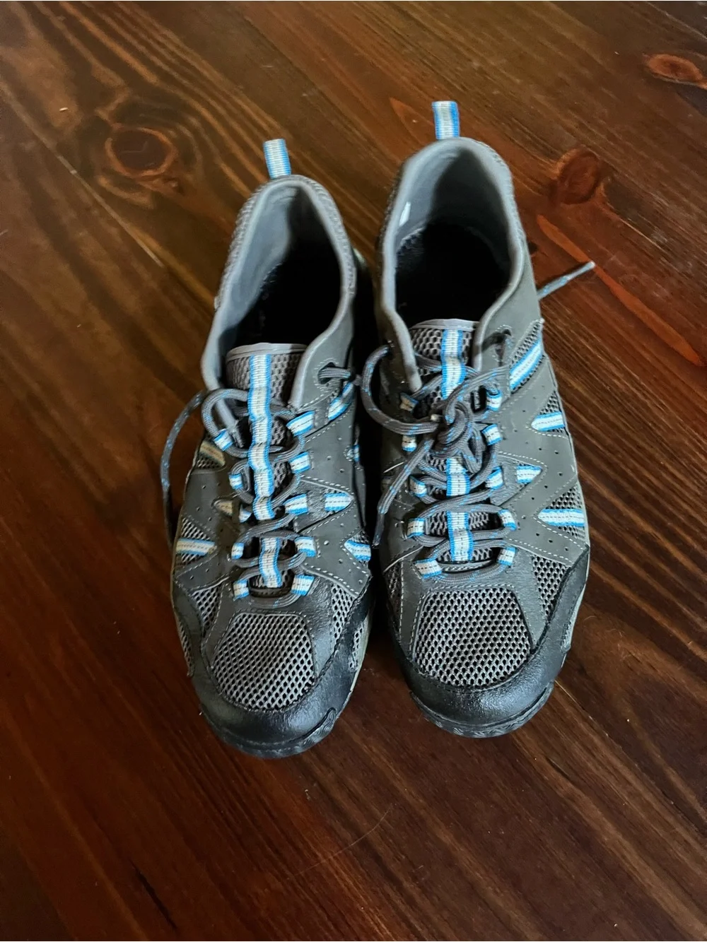 Khombu Gray and Blue Mesh Walking Shoes